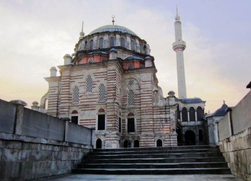 Her camide ayrı bir efsane