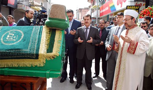 Tahir Büyükkörükçü Hoca'nın cenazesinden kareler