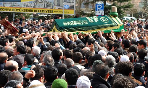 Tahir Büyükkörükçü Hoca'nın cenazesinden kareler
