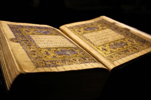 'Mukaddes Miras' sergisi