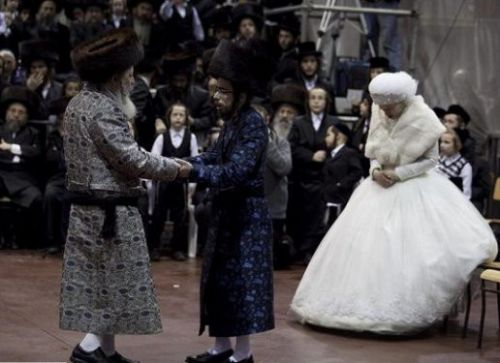 Dünyadan ilginç düğün adetleri