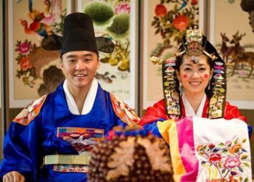 Dünyadan ilginç düğün adetleri