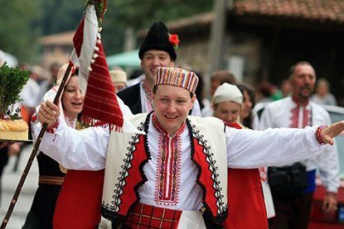 Dünyadan ilginç düğün adetleri