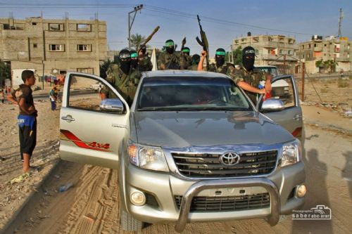 İzzeddin Kassam Tugayları sokaklarda