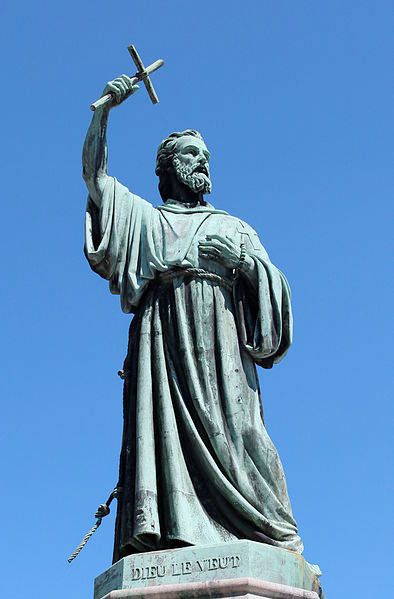 Kim bu Keşiş Pierre?