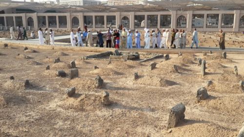 Peygamberin güllerinin yattığı kabristanlıklar