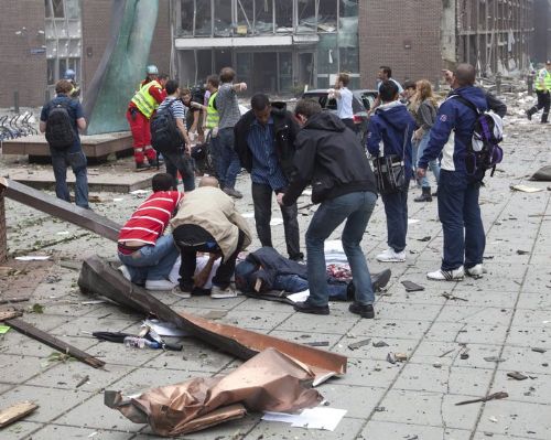 Norveç'in başkenti Oslo cehenneme döndü. İşte olaydan kareler