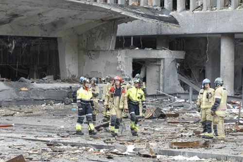 Norveç'in başkenti Oslo cehenneme döndü. İşte olaydan kareler