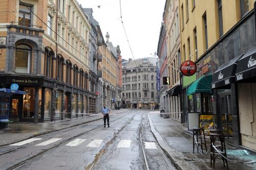 Norveç'in başkenti Oslo cehenneme döndü. İşte olaydan kareler