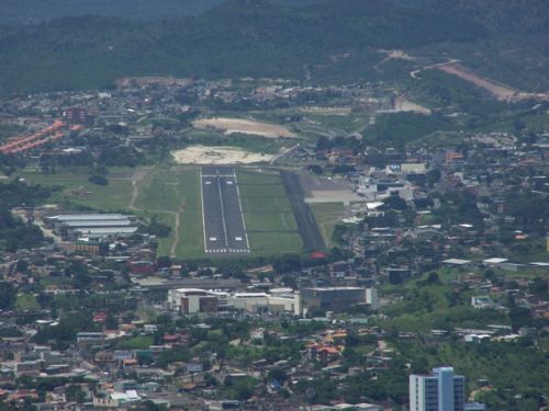 Dünyanın en zorlu uçak pistleri