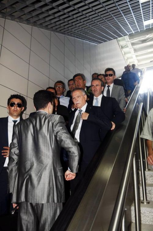 Ekmeleddin İhsanoğlu Marmaray'ı gezdi