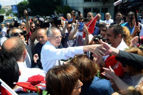 Ekmeleddin İhsanoğlu Marmaray'ı gezdi