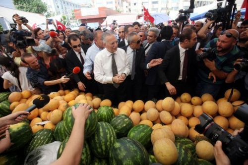 Ekmeleddin İhsanoğlu Marmaray'ı gezdi
