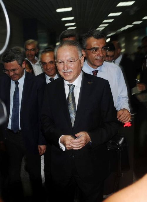 Ekmeleddin İhsanoğlu Marmaray'ı gezdi