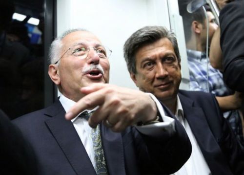 Ekmeleddin İhsanoğlu Marmaray'ı gezdi