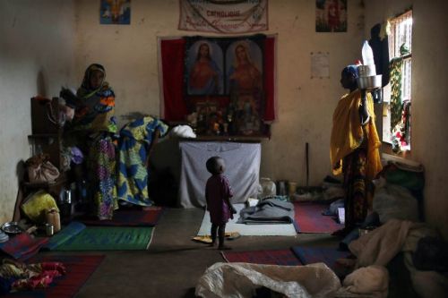 900 Müslüman kiliselere sığındı