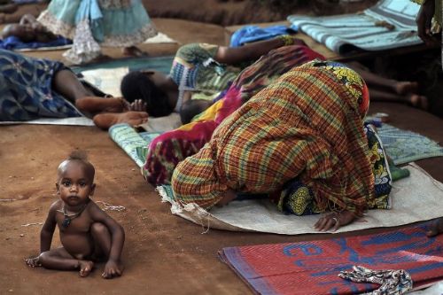 900 Müslüman kiliselere sığındı