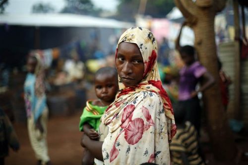 900 Müslüman kiliselere sığındı