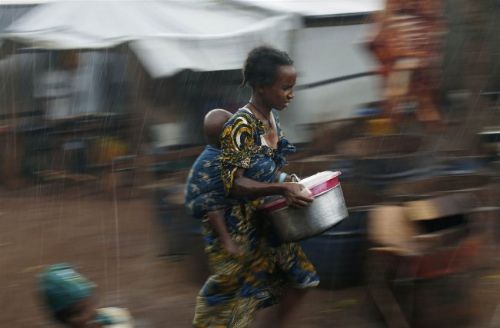 900 Müslüman kiliselere sığındı