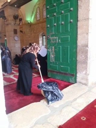 Mescid-i Aksa'da temizlik çalışmaları