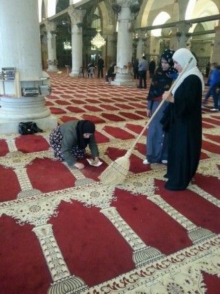 Mescid-i Aksa'da temizlik çalışmaları