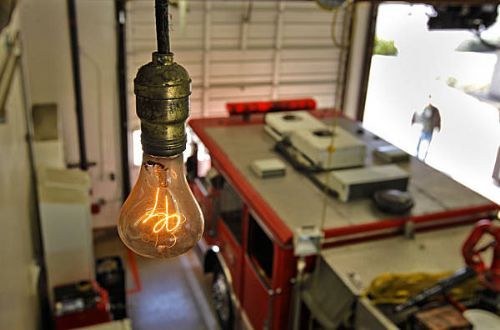 110 yıldır yanan ampul