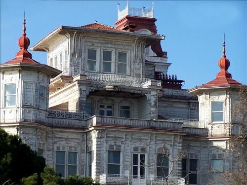 Boğaz'daki yalıların bilinmeyen hikayeleri