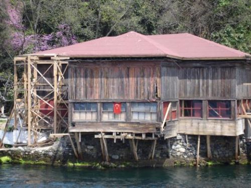 Boğaz'daki yalıların bilinmeyen hikayeleri