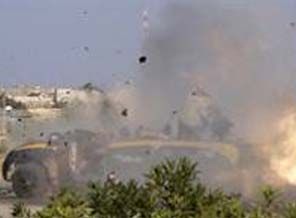 Kaddafi'nin kalesi yoğun saldırı altında