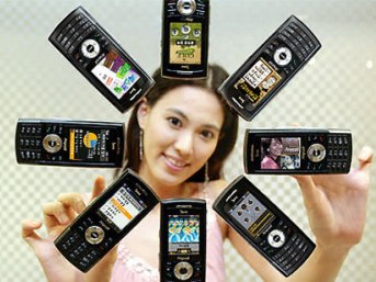 Türkler cep telefonu çılgını!