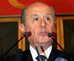Bahçeli, TSK ve hükümeti eleştirdi