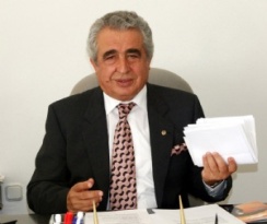 Rektör mescidi kapattı