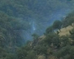 İran'da Kandil'i ateşe tuttu