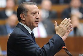 'Türkiye dimdik ayakta, kriz yok'