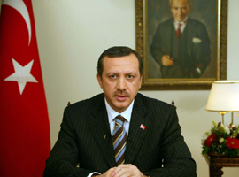 Ulusa seslenişe gizlenen ince mesaj