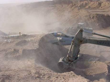 ABD bombardıman uçağı Katar'da düştü