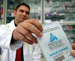Emekliler için sağlık karnesi kaldırıldı