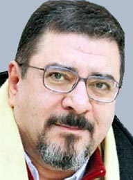 Engin Ardıç, karanlık geleceği yazdı
