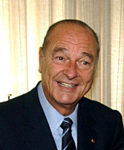 Chirac'a kalp pili takıldı