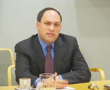 AK Parti'ye 'Neocon' tuzağı kuruldu