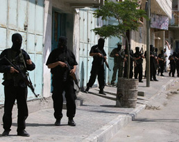 Batı şeria'da 20 polis karakolu