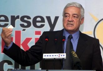 Birileri için tehlike çanları çalıyor
