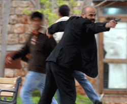 PKK sempatizanları kampuste çadır kurdu