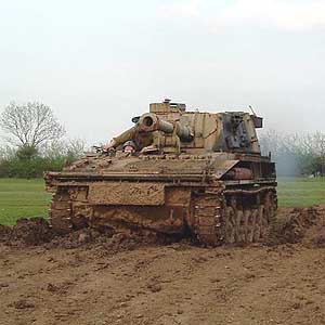 Sırbistan'da tanklar çalındı