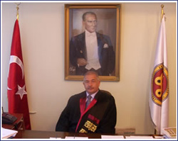 Dekan başörtülü doktorları salondan attı