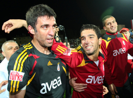 3 aşağı 5 yukarı şampiyon Galatasaray
