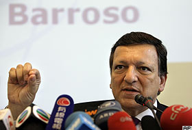 Barroso: 'Laiklik zorla dayatılamaz'
