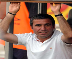 G.Saray'da Hagi bombası