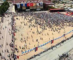 Milliyet meydanı boş buldu!