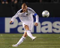 Beckham'dan 64 metreden gol / VİDEO